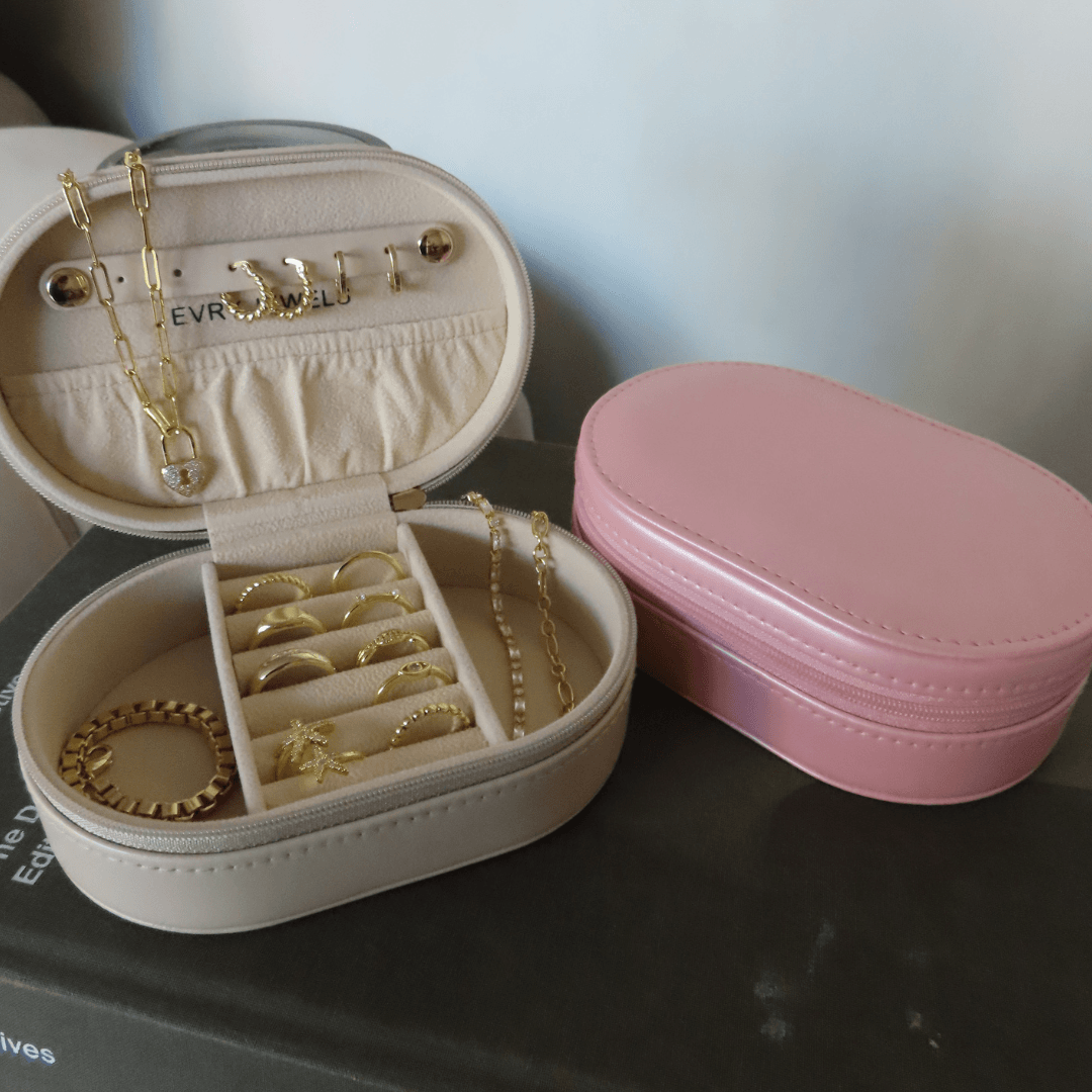Evry Jewels Hub Medium Oval Jewelry Box