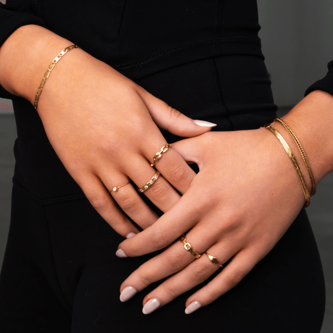 Evry Jewels Hub Posey Ring