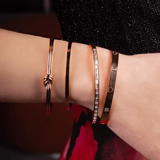 Evry Jewels Hub Full of Love Bangle
