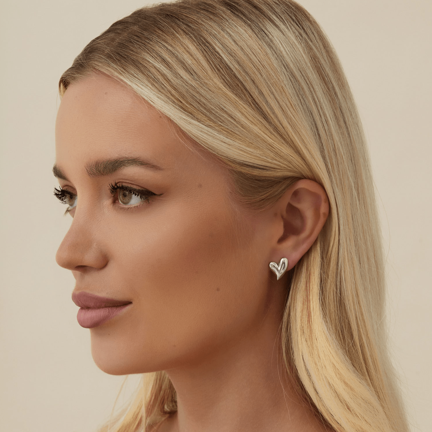 Ariana Stud Earrings