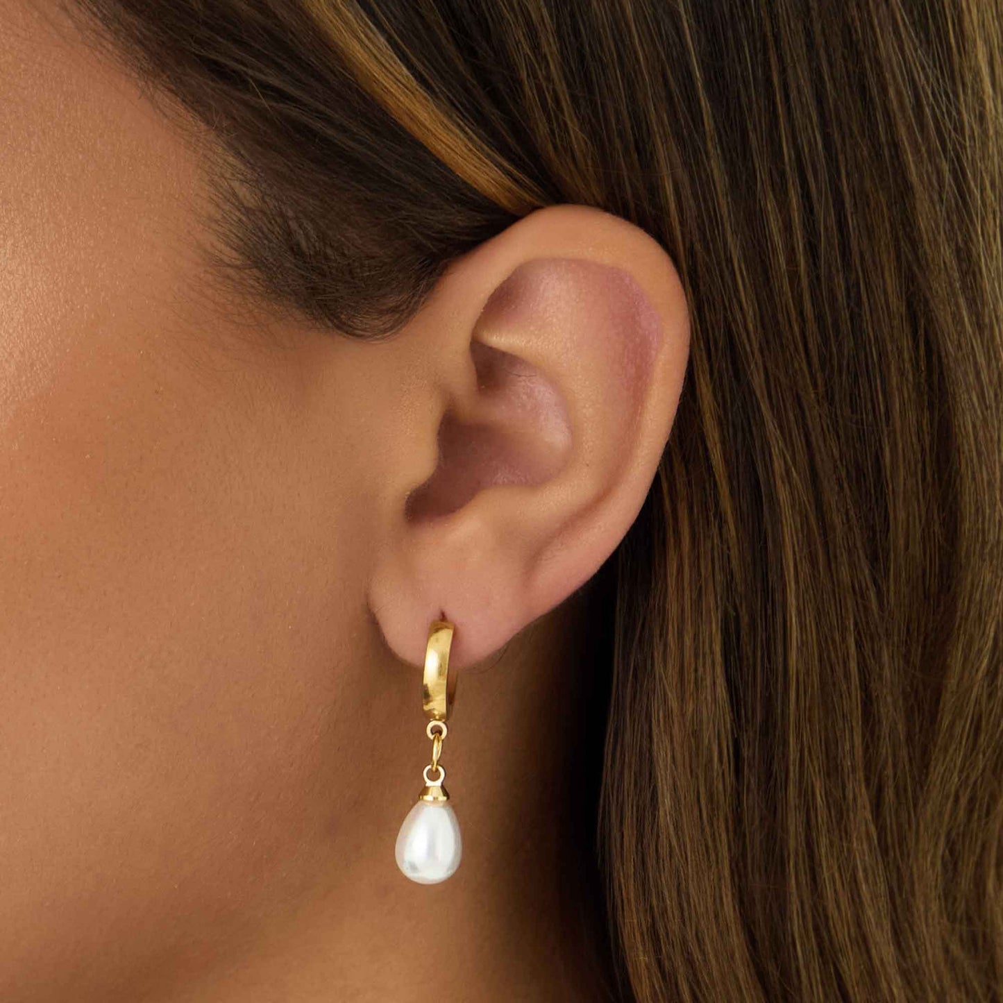 Chlo Pearl Hoop Earrings