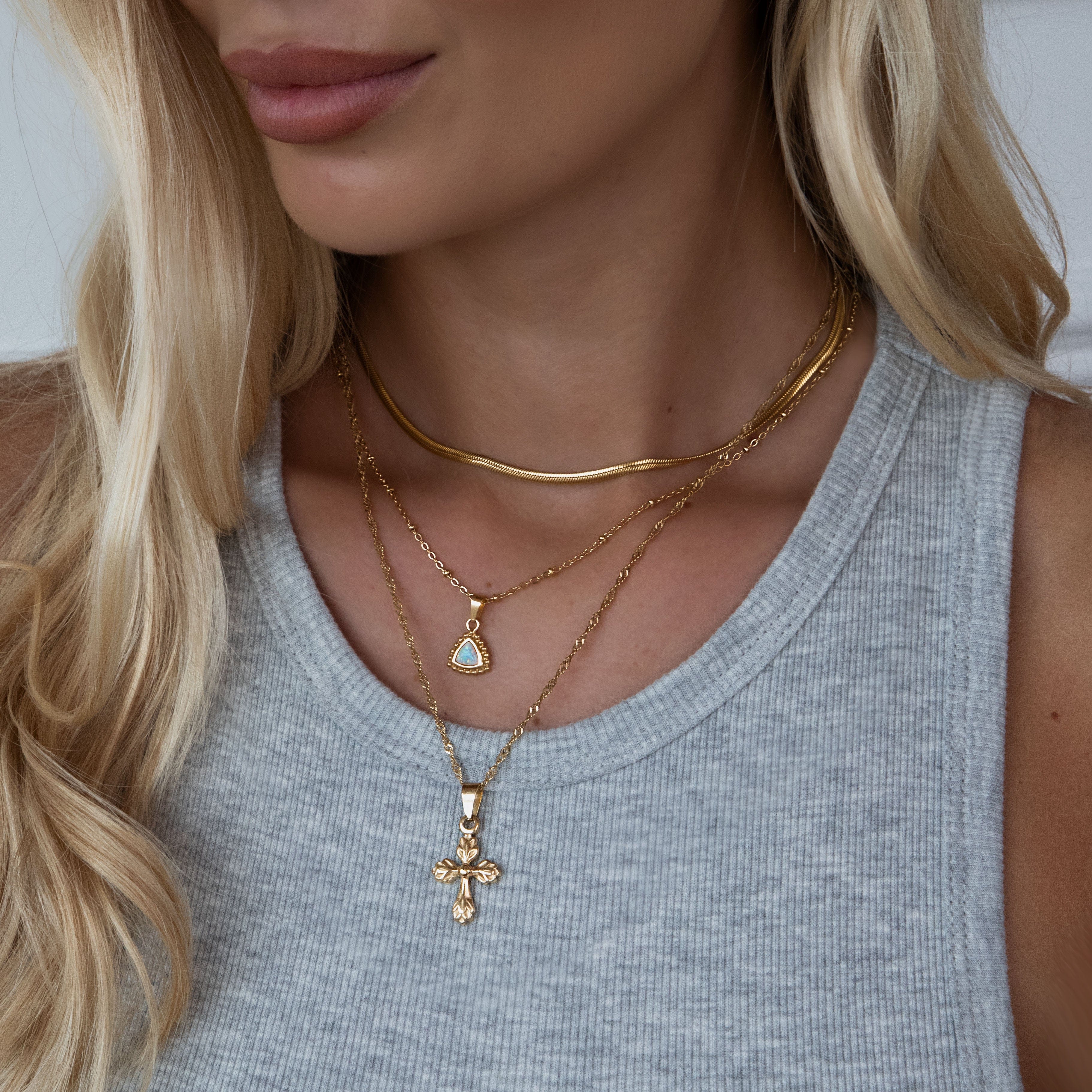 Dainty Herringbone Choker / Necklace