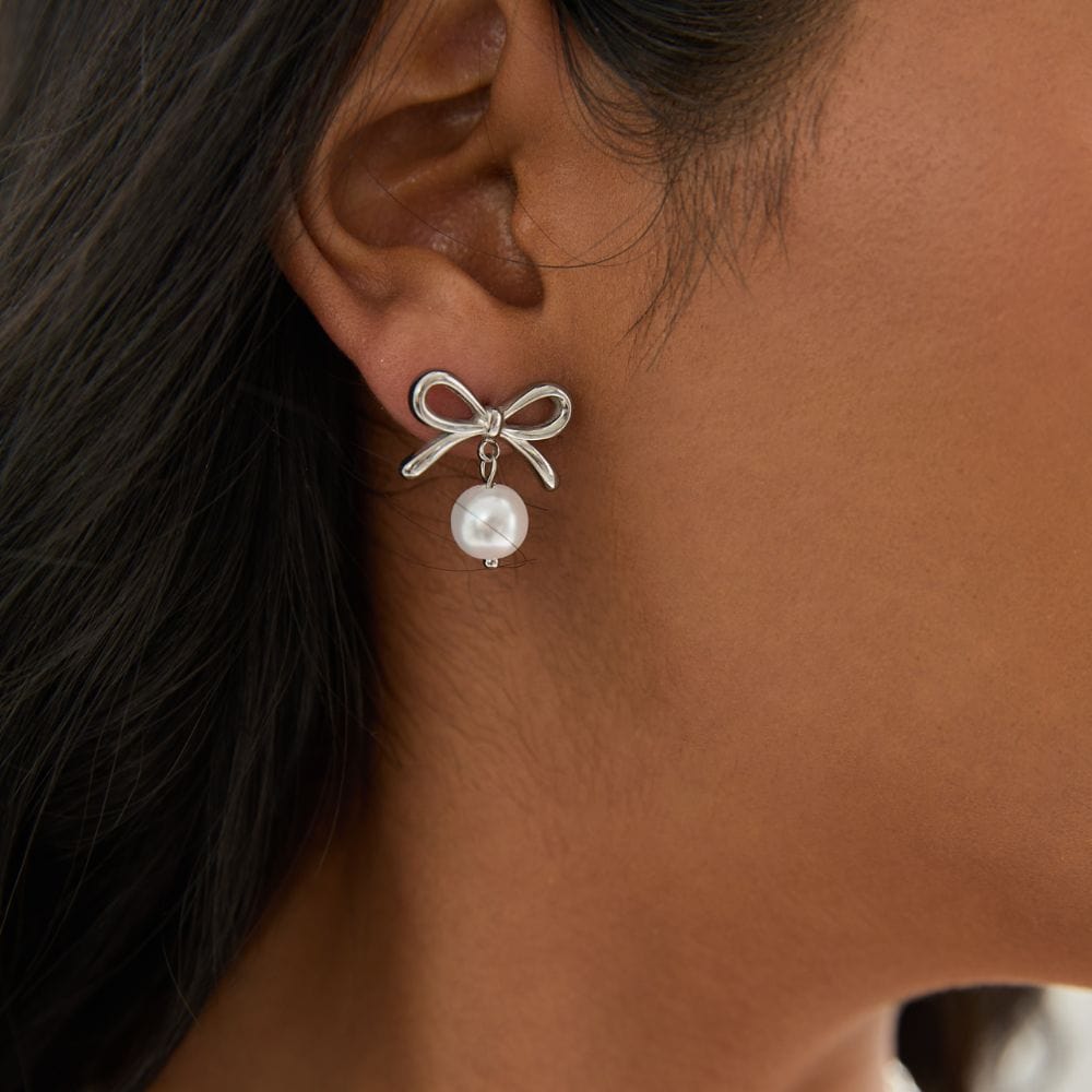 Everlast Bow Stud Earrings