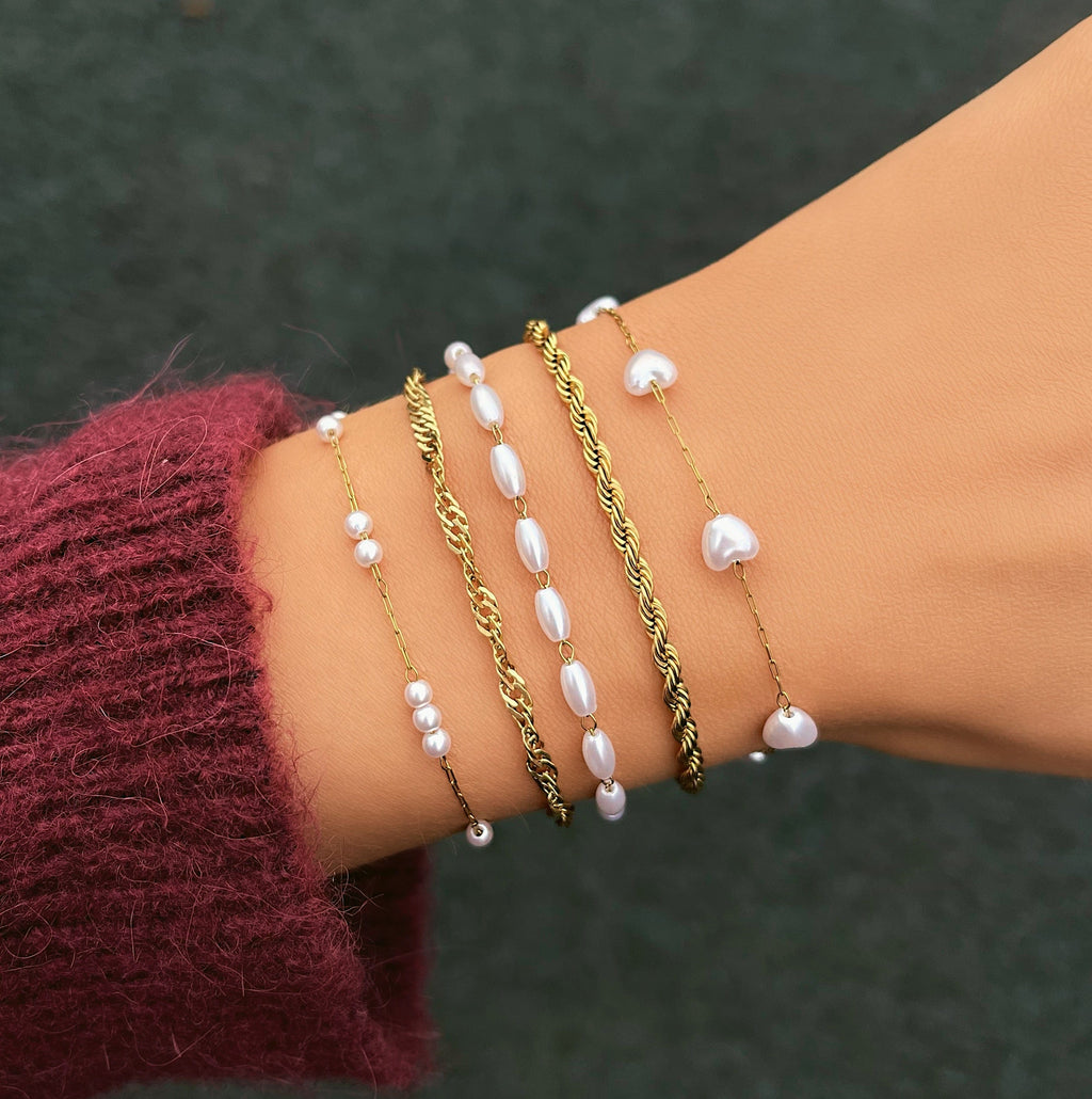 Holiday Romance Pearl Bracelet