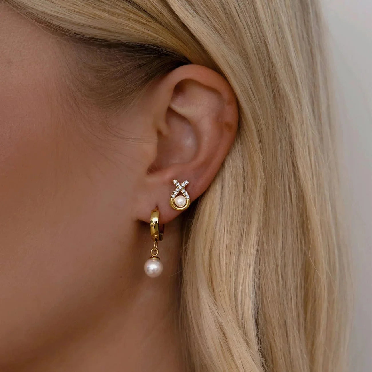 Honolulu Pearl Hoop Earrings