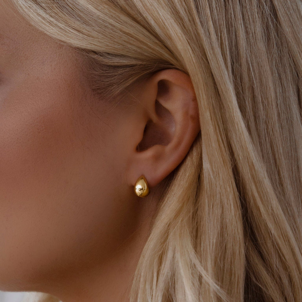 Larsa Stud Earrings