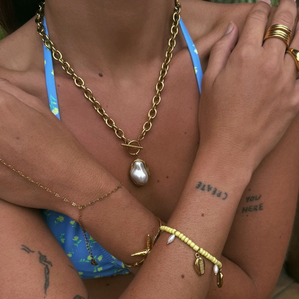 Laurel TBar Necklace