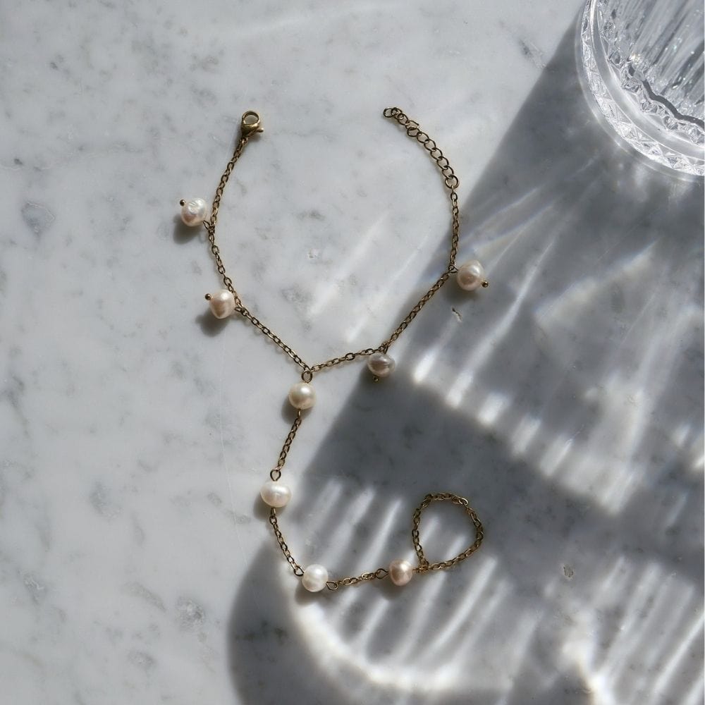 Nori Hand Chain Bracelet