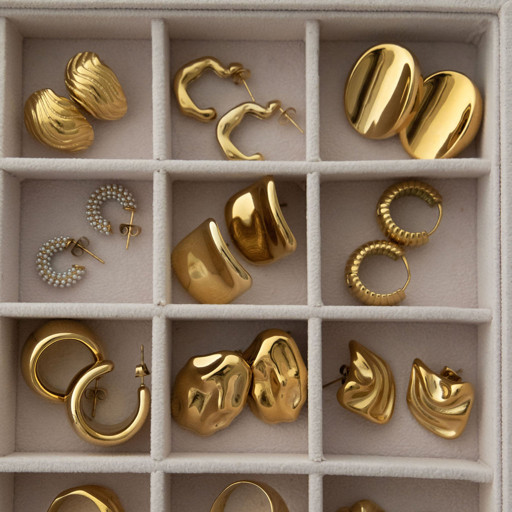 Senorita Pearl Hoop Earrings