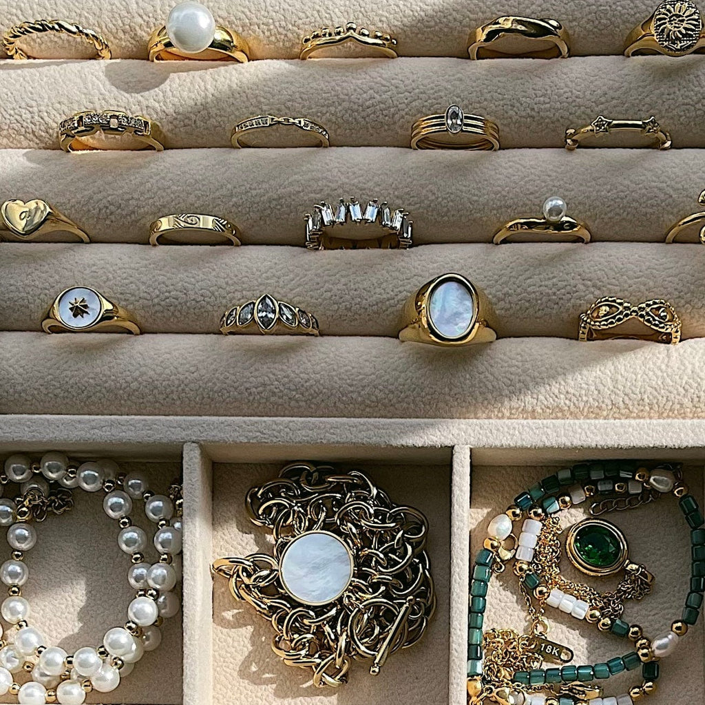 Shiloh Pearl Bracelet