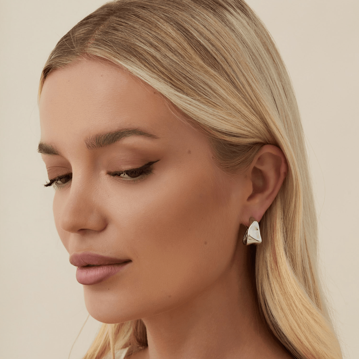 Tamara Hoop Earrings