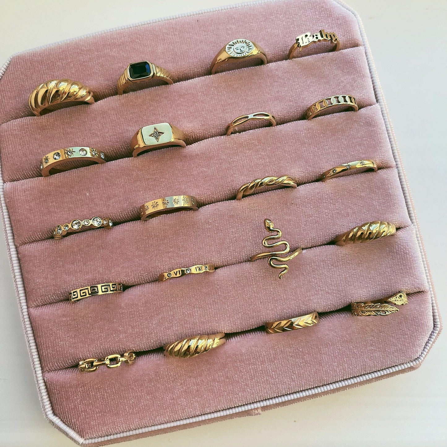 Bohomoon Large Velvet Ring Display Box