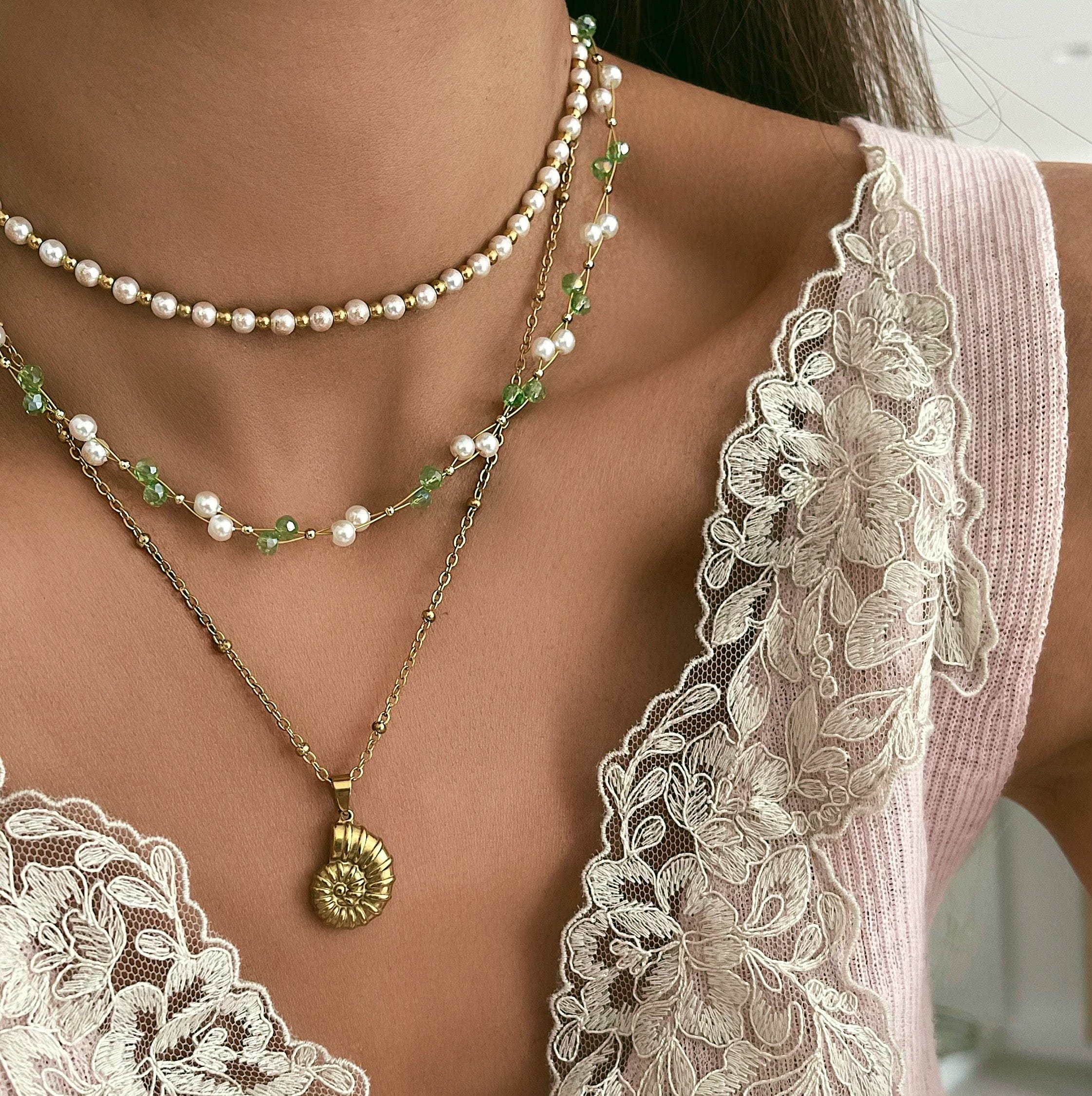 Gardenia Pearl Choker