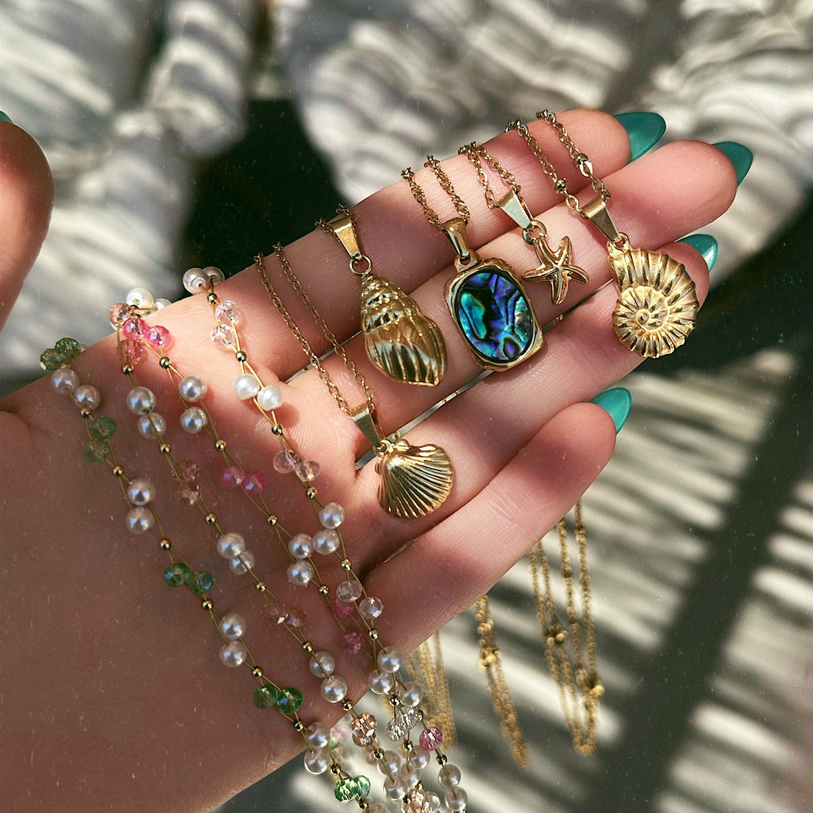 Gardenia Pearl Choker